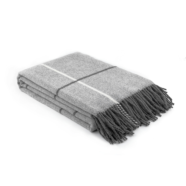 Super soft merino wool throw with fringes printed pattern
